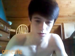 Cute and sexy twink loves to excite from webcam porn